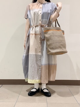 「アイテム（ワンピース/ドレス、ベージュ系）」を使った、マチイさん（レディース・158cm）の春コーディネート