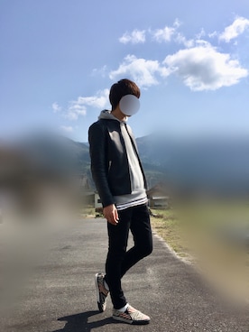 「improves（インプローブス）のアイテム（パーカー）」を使った、t@1さん（メンズ・174cm）の春コーディネート