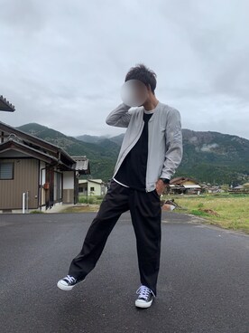 「HARE（ハレ）のアイテム（MA-1）」を使った、t@1さん（メンズ・174cm）の春コーディネート