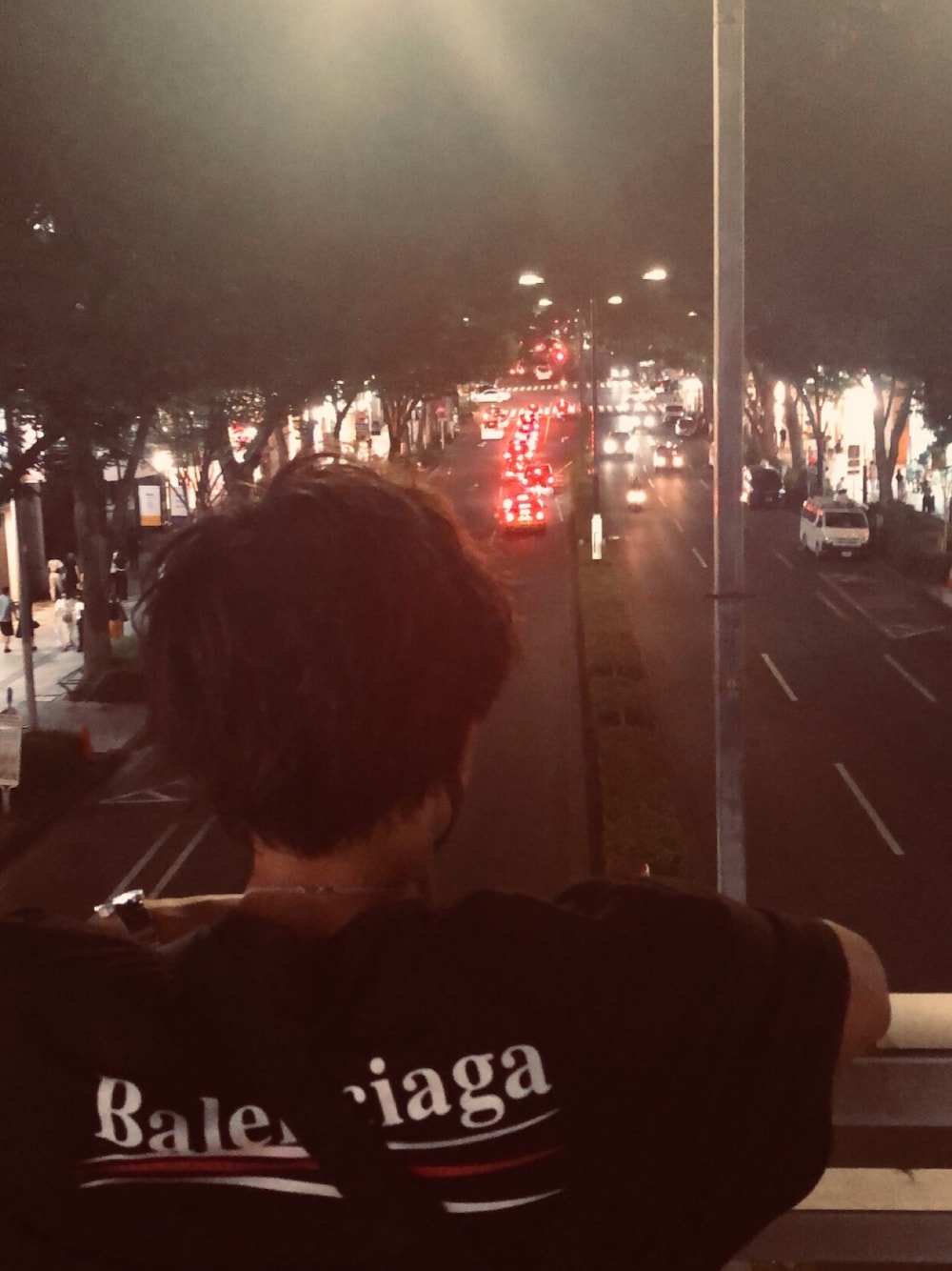 「BALENCIAGA、バレンシアガ、夏コーデ、おしゃれさんと繋がりたい、Tシャツ、ストリート、Saint Laurent、ゆるコーデ、ootd、秋のコーデ」｜「BALENCIAGAのBalenciaga Oversized Logo-Print Cotton-Jersey T-Shirt（Tシャツ/カットソー、ブラック系）」を使った、shuntyyyyさん（メンズ・176cm）の秋コーディネートの1枚目の写真