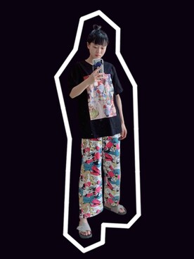 「アイテム（ビーチサンダル、グレー系）」を使った、yousetsuさん（レディース・162cm）の夏コーディネート