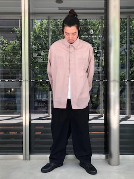 「SON OF THE CHEESE（サノバチーズ）のアイテム」を使った、富田（tomida）さん（メンズ・174cm）の春コーディネート