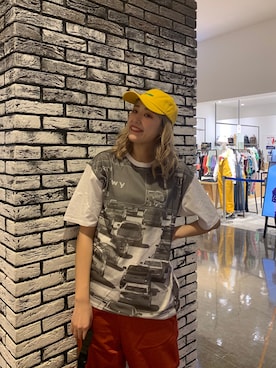 「XLARGE（エクストララージ）のS/S TEE FREEWAY（Tシャツ/カットソー、ブラック系）」を使った、伏木 栞織さん（レディース・174cm）の夏コーディネート