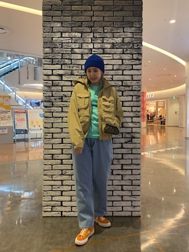 「XLARGE（エクストララージ）のS/S TEE BOX BOY（Tシャツ/カットソー、グリーン系）」を使った、伏木 栞織さん（レディース・174cm）の冬コーディネート