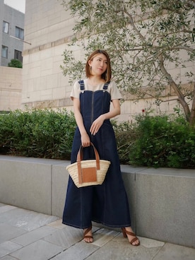 「LOEWE（ロエベ）のアイテム（バッグ）」を使った、shiokoさん（レディース・155cm）の春コーディネート