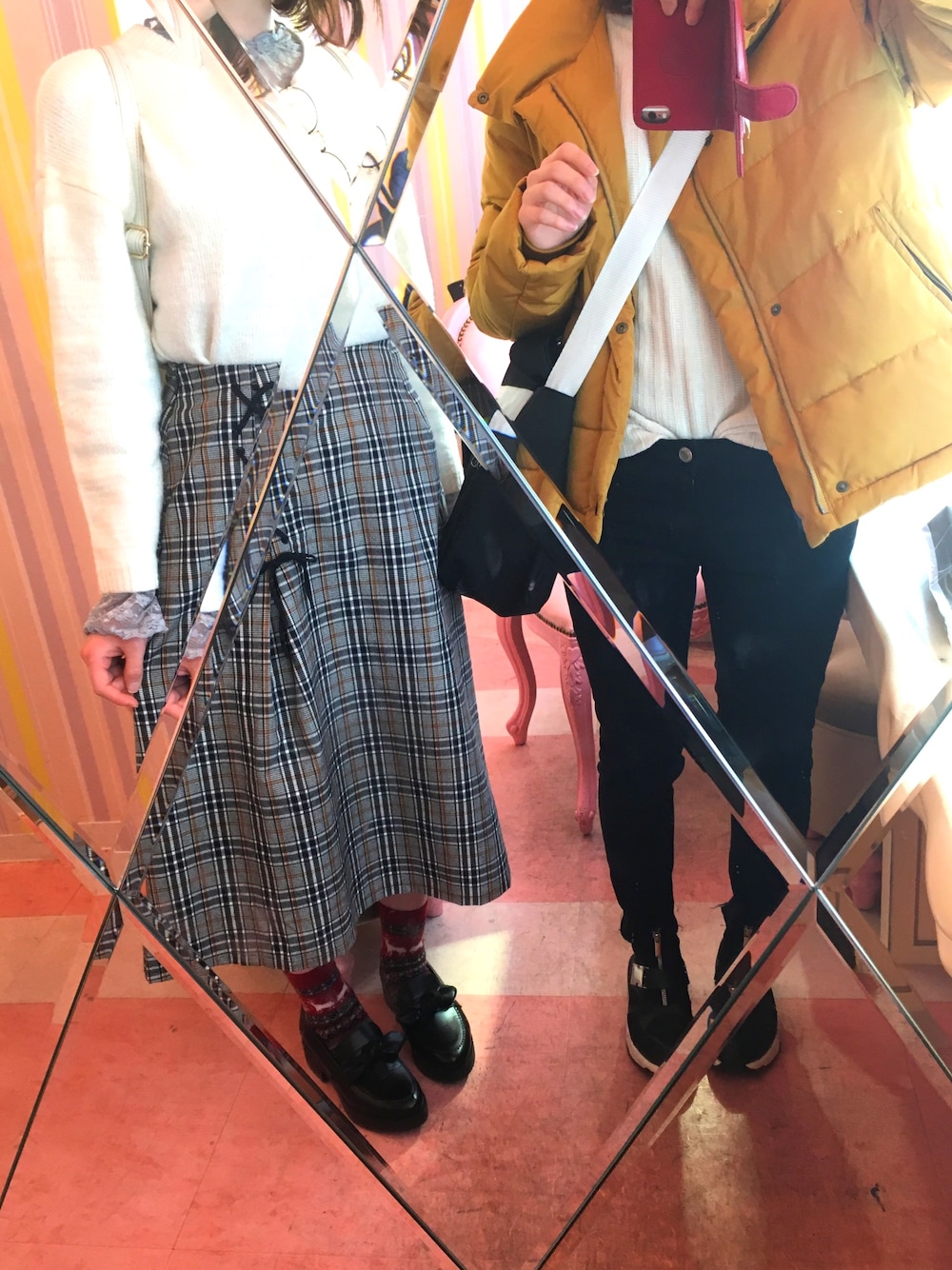 「渋谷、109、ショッピング、シンプルコーデ」｜「ZARAのアイテム（パンツ、ブラック系）」を使った、aiさん（レディース・152cm）の冬コーディネートの1枚目の写真