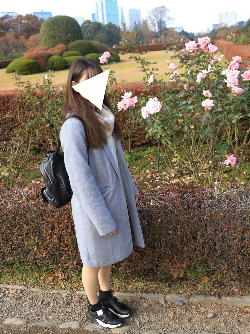 「ポートレート、秋、紅葉、新宿御苑、バラ」｜「Honey Cinnamonのアイテム（ニット/セーター、ホワイト系）」を使った、aiさん（レディース・152cm）の冬コーディネートの1枚目の写真