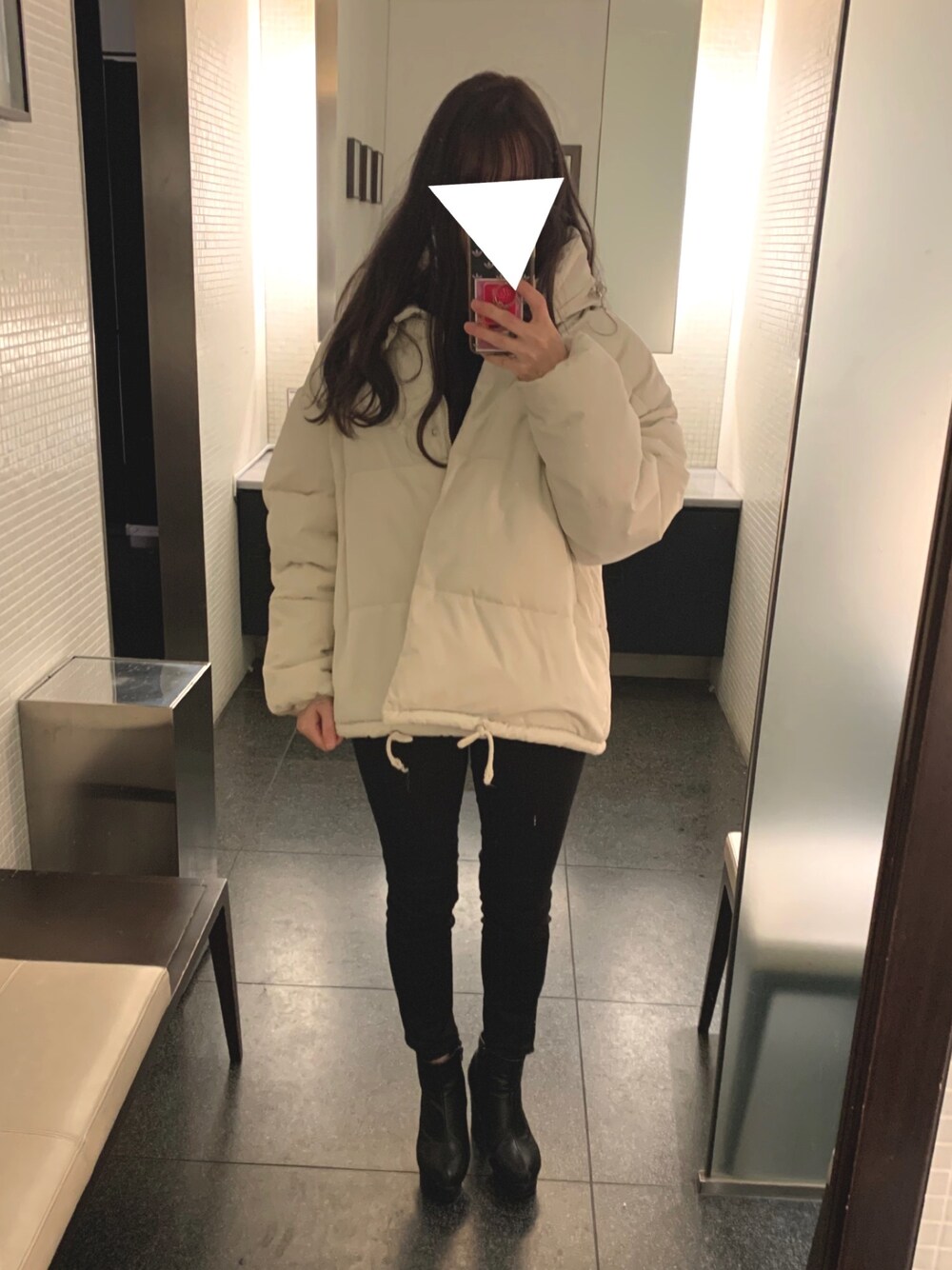 「冬アウター着回しチャレンジ、表参道、原宿、パンツスタイル、パンツコーデ、黒スキニー、冬コーデ、オトナ女子、プチプラ、冬」｜「GOGOSINGのアイテム（ダウンジャケット/コート、ホワイト系）」を使った、aiさん（レディース・152cm）の冬コーディネートの1枚目の写真