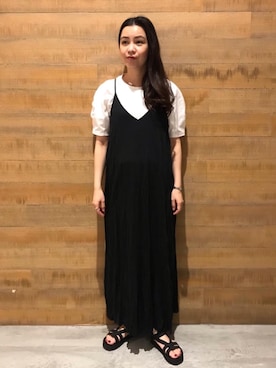 「Teva（テバ）の【別注】＜Teva（テバ）＞∴レザー ARIVACA アリバカ サンダル（サンダル、ブラック系）」を使った、Sayaka Toujouさん（レディース・160cm）の春コーディネート