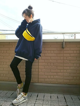 「アイテム（ボディバッグ/ウエストポーチ、イエロー系）」を使った、k(ani)さん（レディース・161cm）の春コーディネート