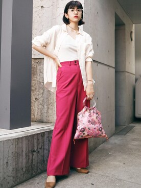 美南レイラさんのコーディネート