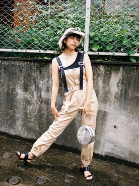 「M.Y.O.B（エム.ワイ.オー.ビー）のアイテム（帽子）」を使った、美南レイラさん（レディース・165cm）の夏コーディネート