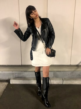 美南レイラさんのコーディネート