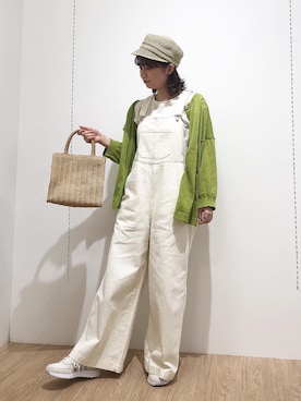 「Green　Parks（グリーンパークス）のアイテム（オールインワン・サロペット）」を使った、t s u z u r uさん（レディース・160cm）の春コーディネート