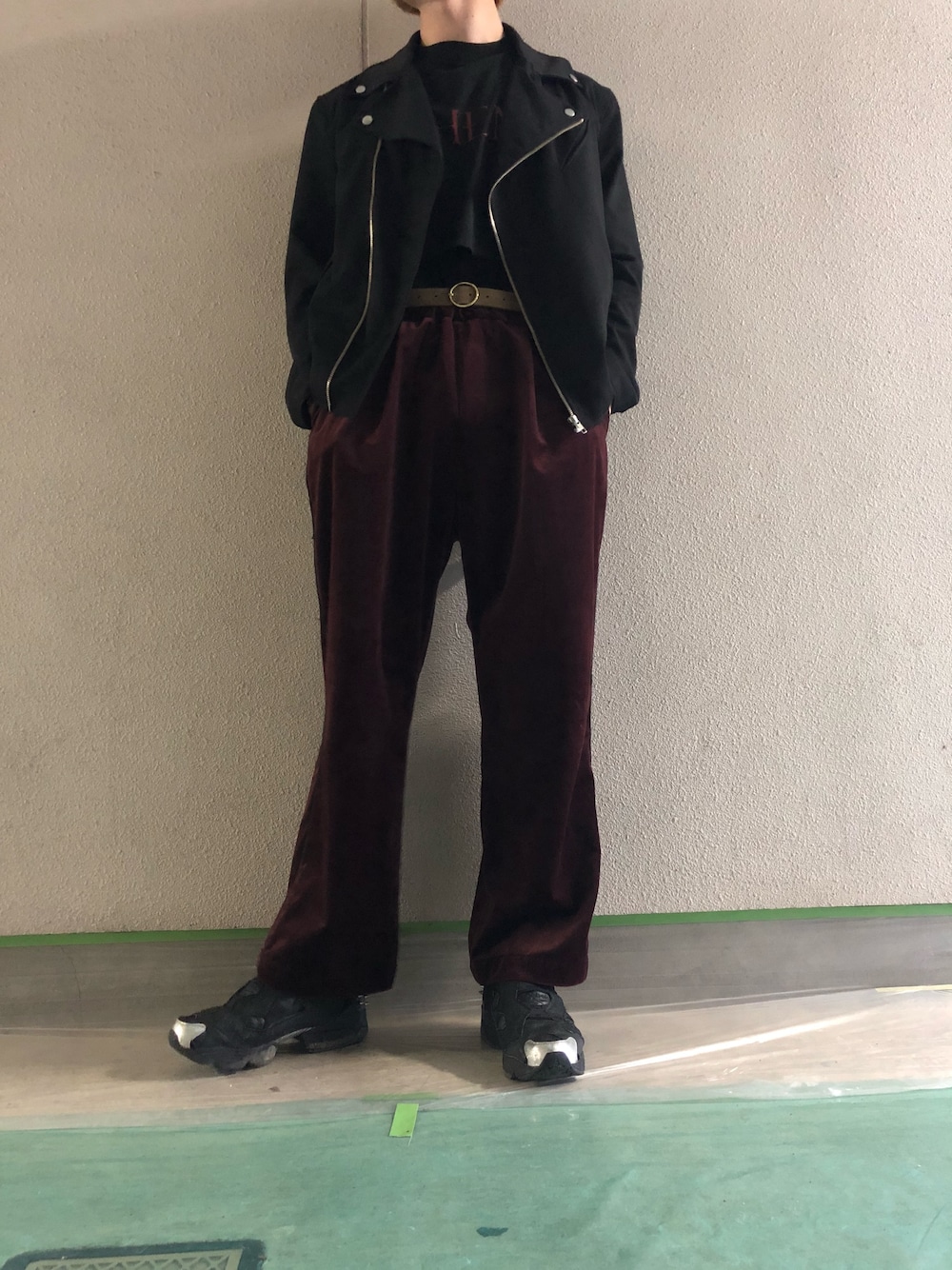 「JOHN LAWRENCE SULLIVAN、古着、used、Lui's、reebok、PUMP FURY、ootd、黒、カジュアル、ワイドパンツ」｜「JOHN LAWRENCE SULLIVANの"SCHEME" LAYERED TEE（Tシャツ/カットソー、ブラック系）」を使った、takexさん（メンズ・175cm）の春コーディネートの1枚目の写真