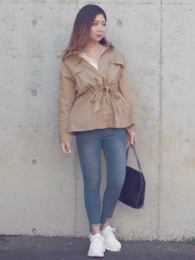 「アイテム（トップス、ベージュ系）」を使った、かえぽんさん（レディース・161cm）の春コーディネート