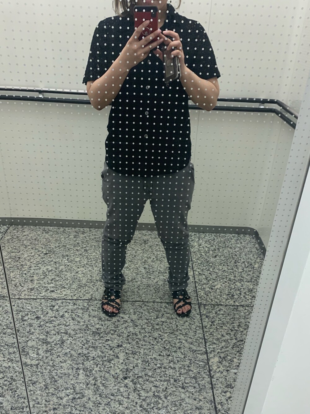 「antiquaのストレッチジーンズ（デニムパンツ、グレー系）」を使った、ぴろさん（レディース・154cm）の夏コーディネートの1枚目の写真