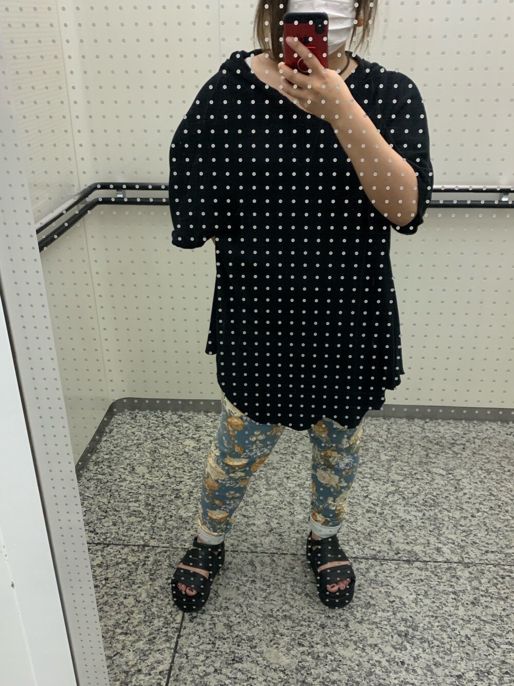 「antiquaのアイテム（パーカー、ブラック系）」を使った、ぴろさん（レディース・154cm）の夏コーディネートの1枚目の写真