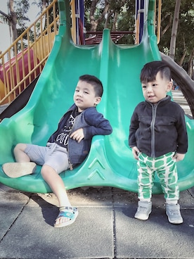 「OSHKOSH（オシュコシュ）のアイテム（ジャケット/アウター）」を使った、Bruce&Bruno🇹🇼さん（キッズ・100cm）の秋コーディネート
