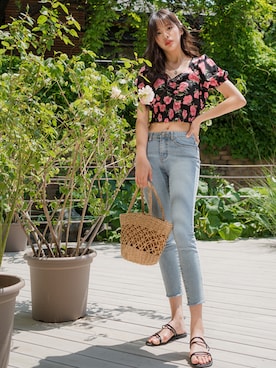「fd style（エフディ スタイル）のアイテム（デニムパンツ）」を使った、envylookさん（レディース・165cm）の春コーディネート
