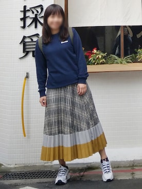 「Roots Canadaのアイテム（トップス）」を使った、Claire Tsaiさん（レディース・163cm）の春コーディネート