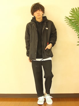 「HUF」｜「アイテム（ナイロンジャケット）」を使った、きゅうべいさん（メンズ・165cm）の冬コーディネート