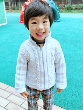 「PETIT BATEAU（プチバトー）のアイテム（ジャケット/アウター、ブルー系）」を使った、Angeldengさん（キッズ）の冬コーディネート