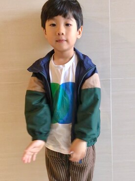 「BOBO CHOSES（ボボショーズ）のアイテム（Tシャツ/カットソー、ホワイト系）」を使った、Angeldengさん（キッズ）の春コーディネート