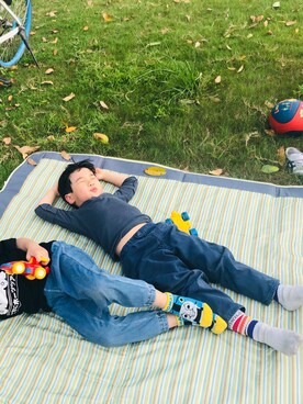 「Marmarのアイテム（Tシャツ/カットソー、ブルー系）」を使った、Angeldengさん（キッズ）の春コーディネート