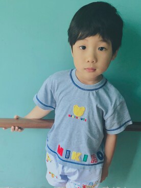 「mikihouseのアイテム（Tシャツ/カットソー、ブルー系）」を使った、Angeldengさん（キッズ）の夏コーディネート