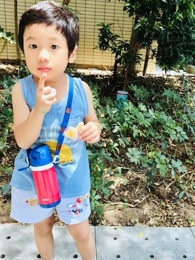 「BOBO CHOSES（ボボショーズ）のアイテム（トップス、ブルー系）」を使った、Angeldengさん（キッズ）の夏コーディネート