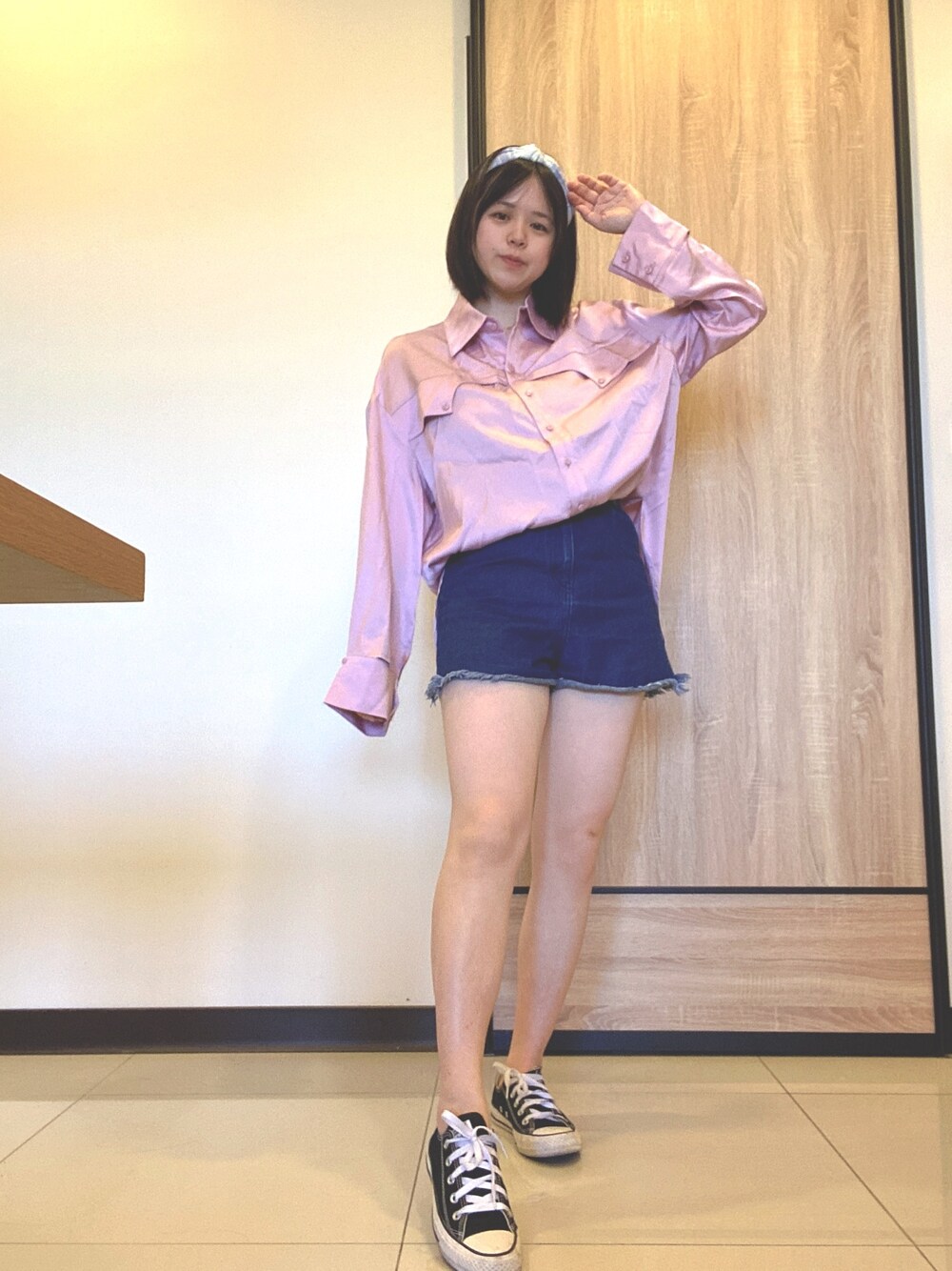 「korean fashion、koreanstyle」｜「COCO DEALのアイテム（デニムパンツ、ブルー系）」を使った、erikachiaさん（レディース・157cm）の夏コーディネートの1枚目の写真