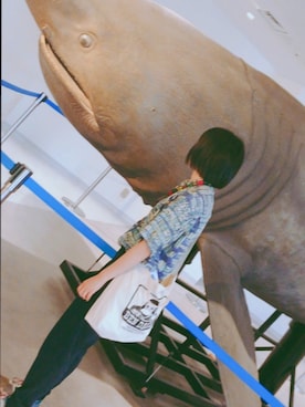 「水族館」｜「アイテム（その他）」を使った、れ。さん（レディース・163cm）の春コーディネート
