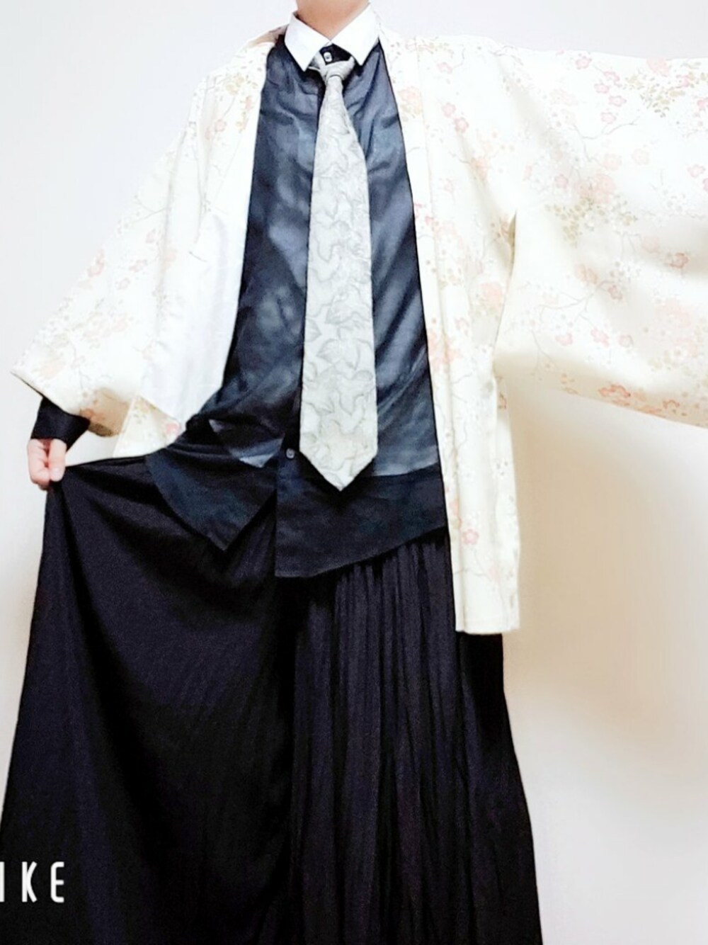 「色羽織、ネクタイ、UNIQLO、ユニクロ、和洋折衷、プチプラコーデ」｜「CIWのアイテム（着物、ベージュ系）」を使った、ぽめさん（メンズ・157cm）の秋コーディネートの1枚目の写真