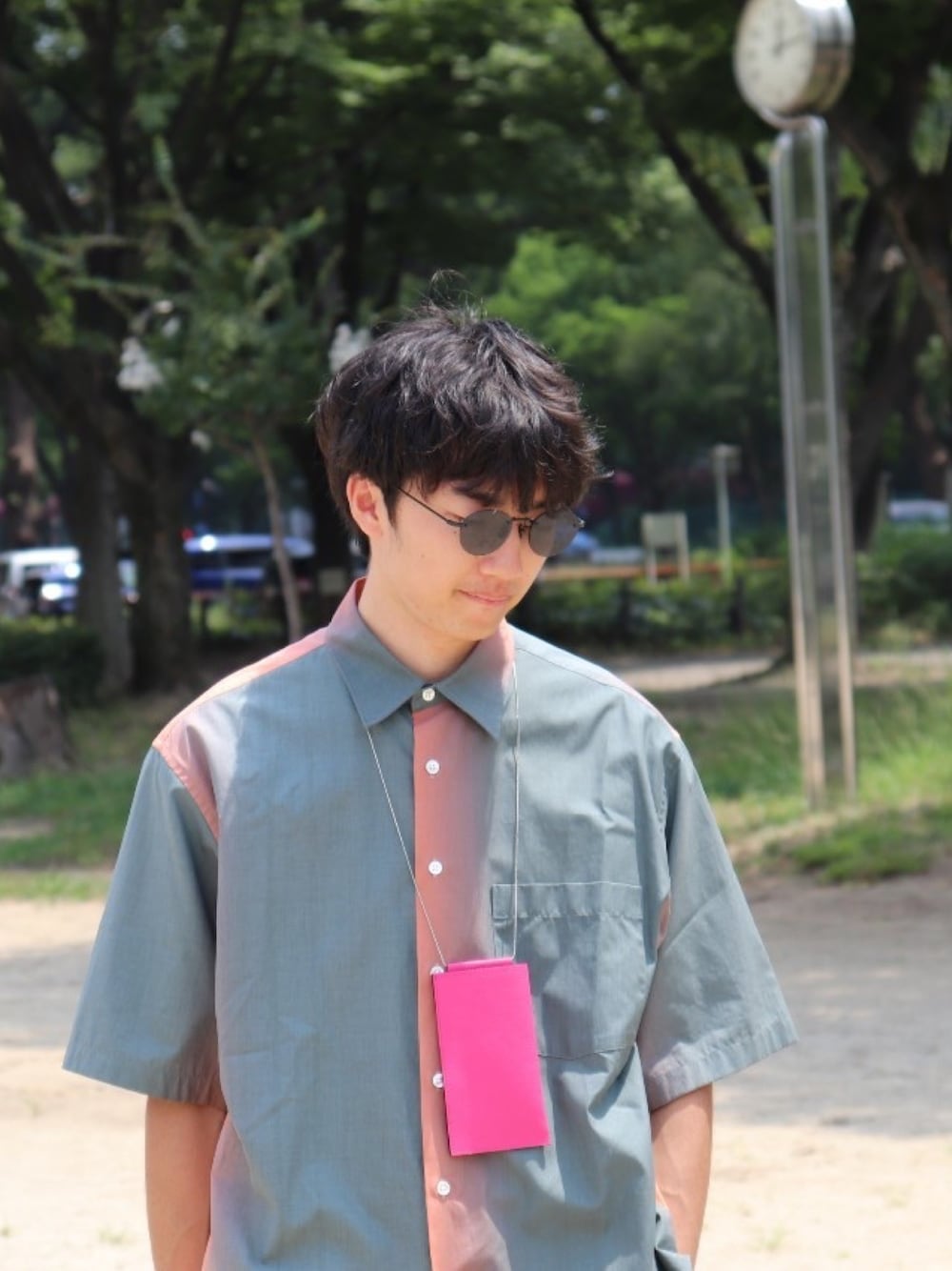 「AURALEE、iTTi、夏コーデ、カジュアル、シャツスタイル、ラフ、サングラス、A.D.S.R.、シャツ、相互フォロー」｜「AURALEEの＜AURALEE（オーラリー）＞ グラデーション シャツ■■■（シャツ/ブラウス、オレンジ系）」を使った、つくね［相互フォロー］さん（メンズ・178cm）の夏コーディネートの1枚目の写真