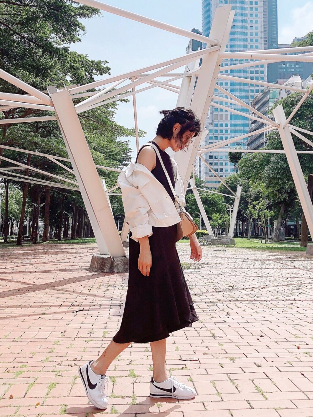 「summer、girl、PAZZO、Taiwan、ootd、outfit、NIKE」｜「PAZZOのアイテム（デニムジャケット、ホワイト系）」を使った、mavissさん（レディース・160cm）の夏コーディネートの1枚目の写真