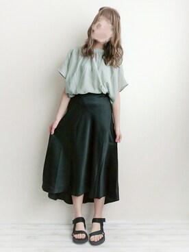 スカートを使った 黒スカート フレア の人気ファッションコーディネート Wear