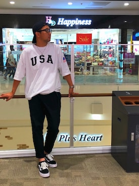 「USA」｜「アイテム（キャップ）」を使った、りょすけさん（メンズ・172cm）の秋コーディネート