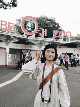 「SLOW（スロウ）のアイテム（ショルダーバッグ）」を使った、riko.さん（レディース・162cm）の秋コーディネート