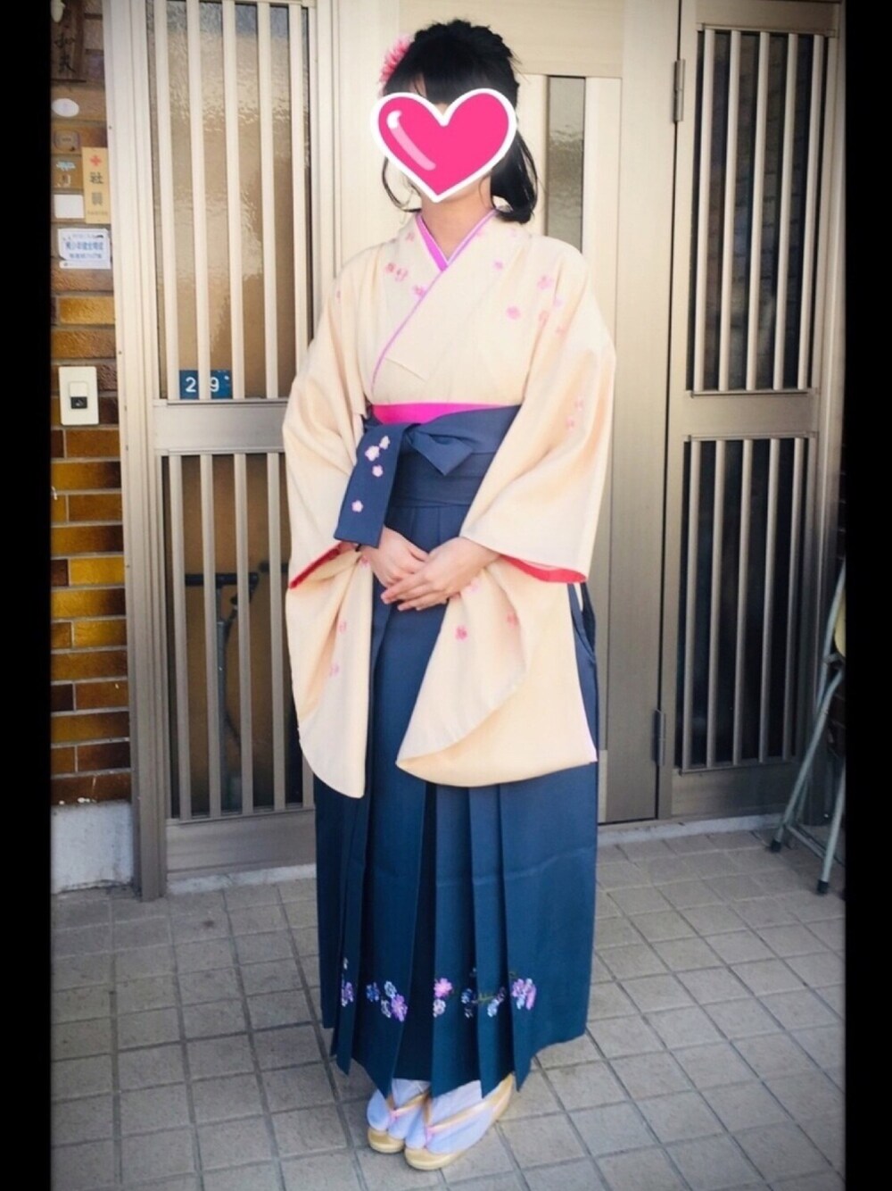 「卒業式、袴」｜「ジョイフル恵利のアイテム（浴衣、イエロー系）」を使った、ハナヤマさん（レディース・165cm）の冬コーディネートの1枚目の写真