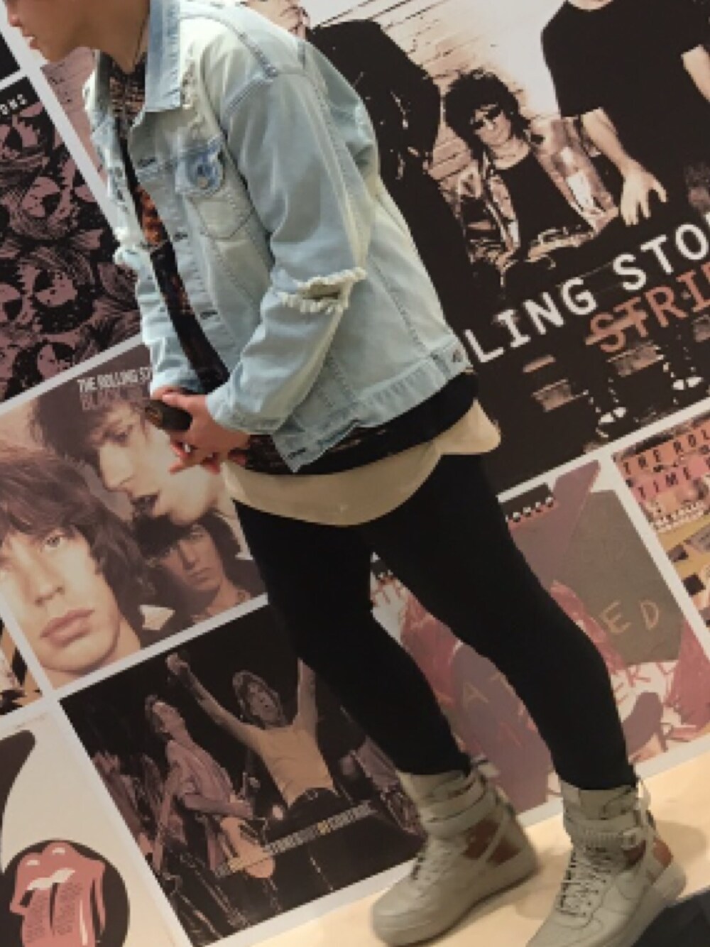 「FUGAのアイテム（デニムジャケット、ブルー系）」を使った、つかささん（メンズ・173cm）の春コーディネートの1枚目の写真