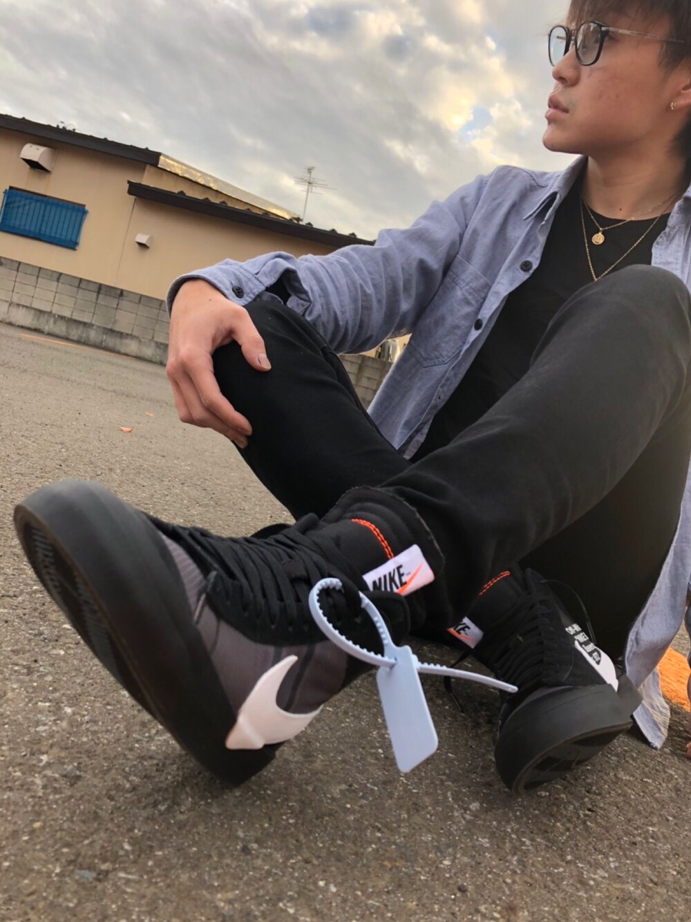 「クライミー　　、スポーツMIX'18秋、スニーカー、スニーカーコーデ、ユニクロ、UNIQLO、オフホワイト×ナイキ、off white、オフホワイト、ナイキ」｜「CRIMIEのアイテム（シャツ/ブラウス、ブルー系）」を使った、zippeiさん（メンズ・165cm）の秋コーディネートの1枚目の写真
