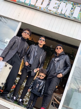 「大好きなお兄さん達と撮影のアイテム（その他、ブラック系）」を使った、TOKIHIROさん（キッズ・100cm）の春コーディネート