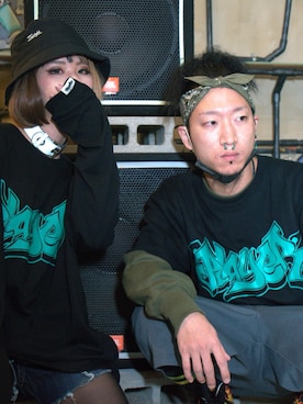 「PLAYERのアイテム（Tシャツ/カットソー、ブラック系）」を使った、PLAYERさん（メンズ）の春コーディネート
