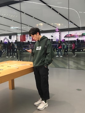 「KITH（キス）のアイテム（スタジャン）」を使った、UuuuUi®さん（メンズ・174cm）の冬コーディネート