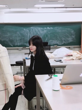 「CRUCIANI（クルチアーニ）のアイテム（アクセサリー）」を使った、SeonokMinさん（レディース・171cm）の冬コーディネート