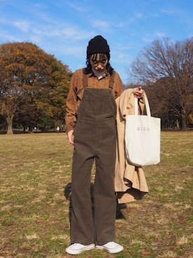 「チョコ色に染まれ」｜「アイテム（サロペット/オーバーオール）」を使った、なつさん（レディース・166cm）の冬コーディネート