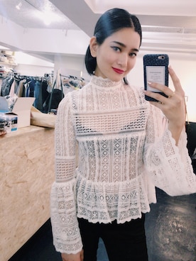 LENA HENZAさんのコーディネート