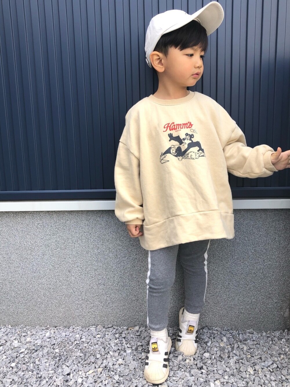 「平成最後のWEARISTAセンバツ、キッズファッション、スウェット、ラインパンツ、スーパースター、キャップ、ベージュ」｜「POLO RALPH LAURENのアイテム（キャップ、ベージュ系）」を使った、ZEN_TAOさん（キッズ・90cm）の春コーディネートの1枚目の写真