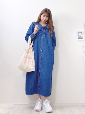 「デニムシャツワンピース」｜「アイテム（シューズ）」を使った、ayachan❀さん（レディース・150cm）の春コーディネート